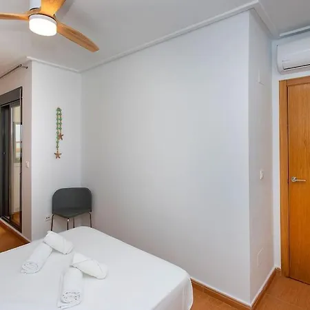 Cozy Retreat - Steps From The Beach In *