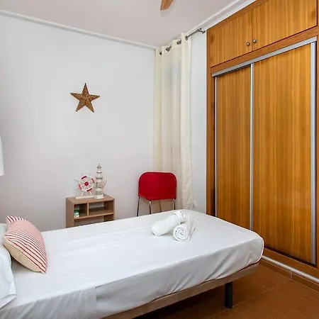 Apartamento Cozy Retreat - Steps From The Beach In Torrevieja