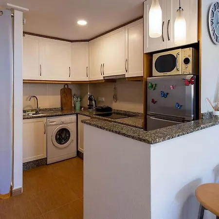 Апартаменты Cozy Retreat - Steps From The Beach In *